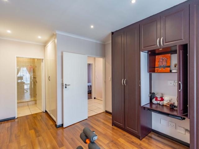 3 Bedroom Townhouse For Sale in Umgeni Park