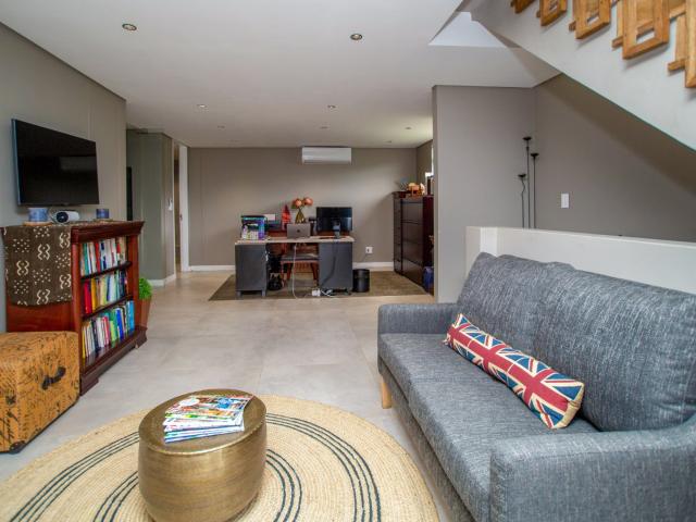 3 Bedroom Townhouse For Sale in Umhlanga Ridge