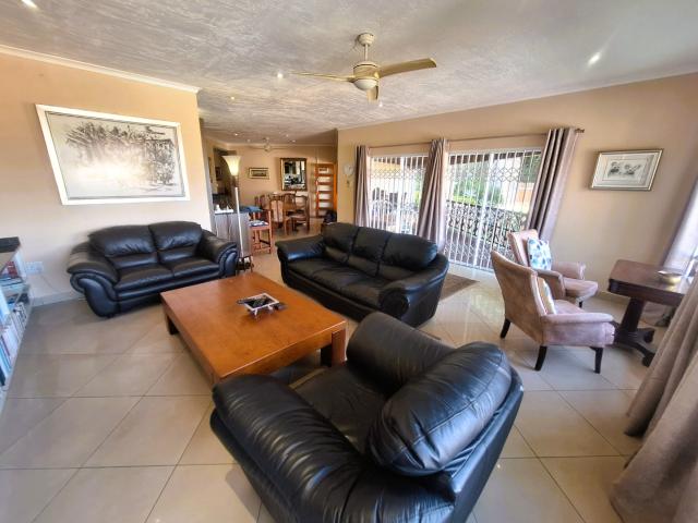 3 Bedroom Townhouse For Sale in Umzumbe