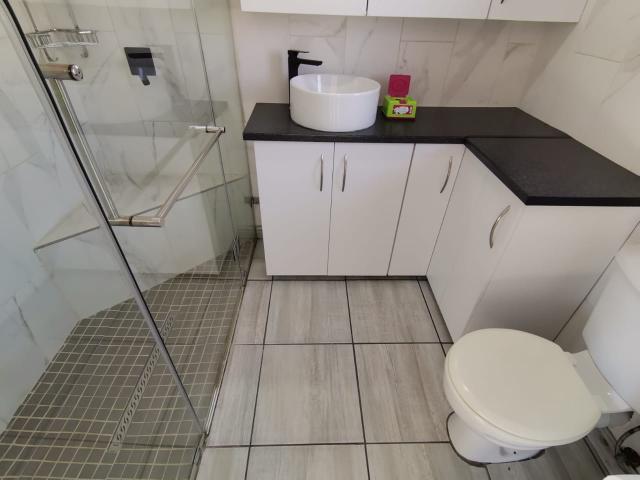 3 Bedroom Townhouse For Sale in Vaalpark