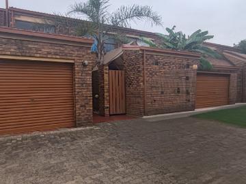 3 Bedroom Townhouse For Sale in Vanderbijlpark CE 3