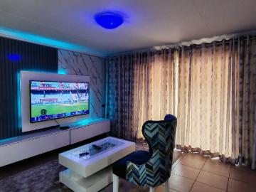 3 Bedroom Townhouse For Sale in Vanderbijlpark SW 5