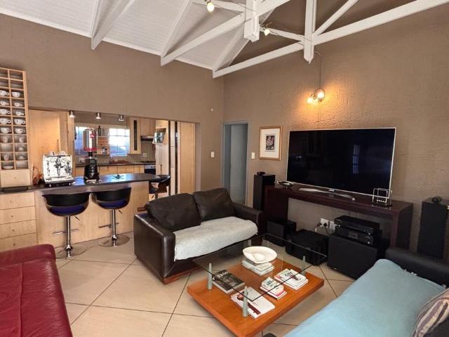 3 Bedroom Townhouse For Sale in Vanderbijlpark SW 5