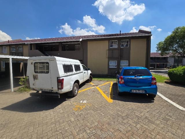 3 Bedroom Townhouse For Sale in Verwoerdpark