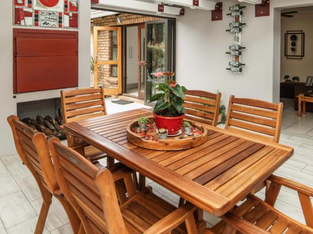 3 Bedroom Townhouse For Sale in Walmer