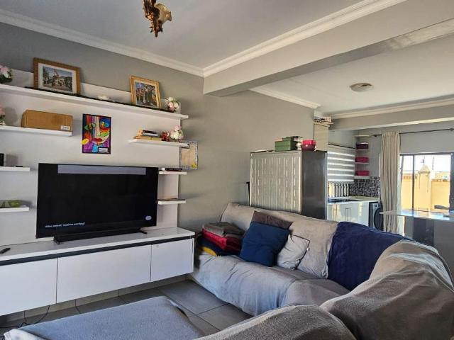 3 Bedroom Townhouse For Sale in Waterberry Country Estate