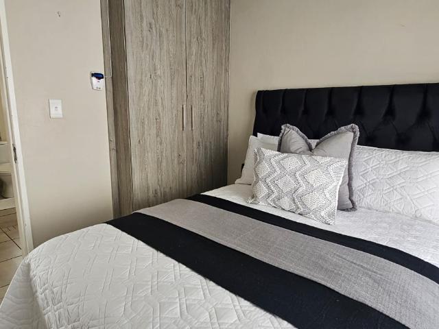 3 Bedroom Townhouse For Sale in Waterkloof East