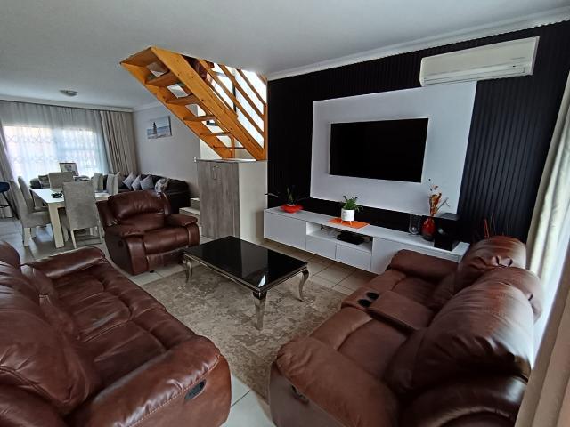 3 Bedroom Townhouse For Sale in Waterval East