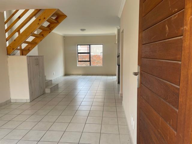 3 Bedroom Townhouse For Sale in Waterval East