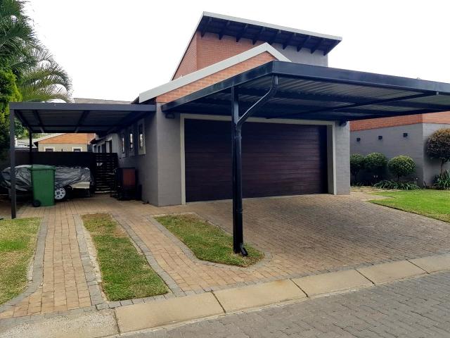 3 Bedroom Townhouse For Sale in Waterval East