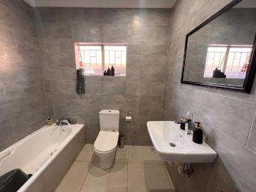 3 Bedroom Townhouse For Sale in Wembley