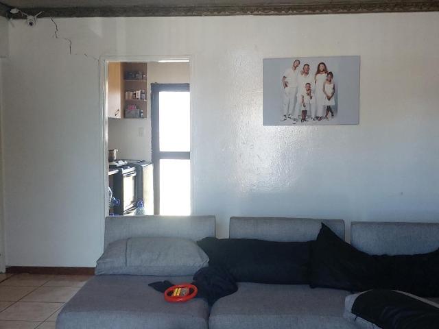 3 Bedroom Townhouse For Sale in Westbourne