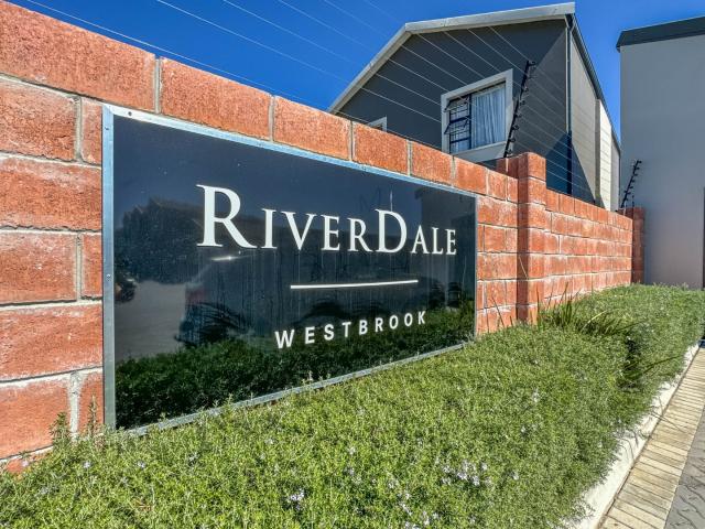 3 Bedroom Townhouse For Sale in Westbrook