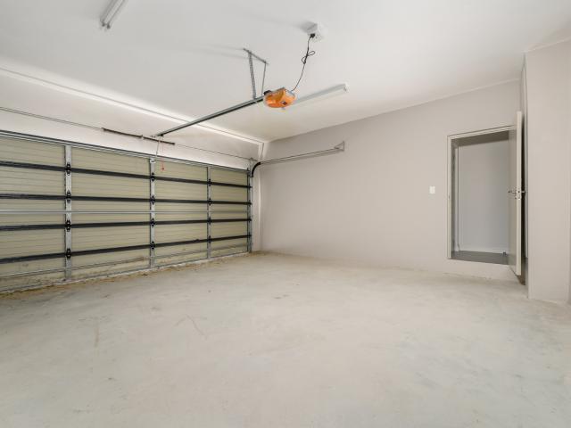 3 Bedroom Townhouse For Sale in Westbrook