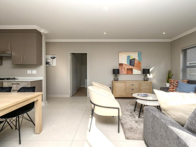 3 Bedroom Townhouse For Sale in Westbrook