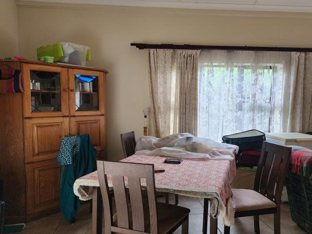 3 Bedroom Townhouse For Sale in Widenham