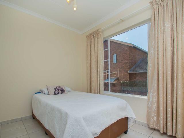 3 Bedroom Townhouse For Sale in Wilgeheuwel
