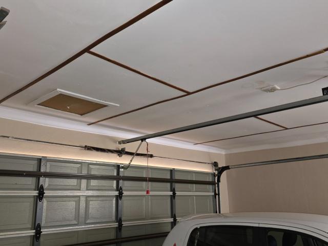 3 Bedroom Townhouse For Sale in Wilkoppies