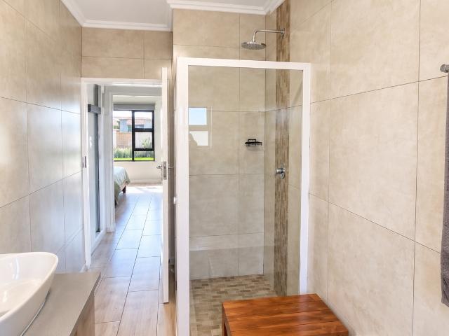 3 Bedroom Townhouse For Sale in Willow Park Manor