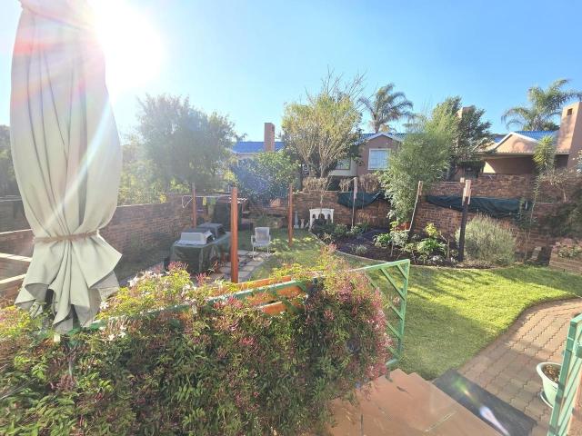 3 Bedroom Townhouse For Sale in Winchester Hills