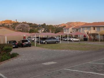 3 Bedroom Townhouse For Sale in Winchester Hills