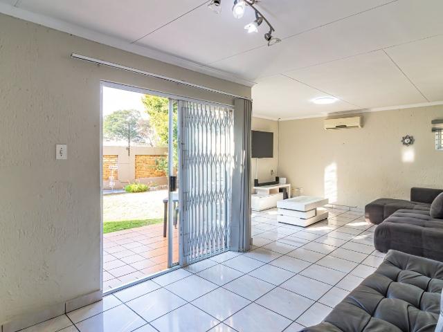 3 Bedroom Townhouse For Sale in Winchester Hills