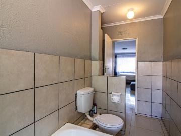 3 Bedroom Townhouse For Sale in Windsor