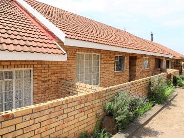 3 Bedroom Townhouse For Sale Pentagon Park