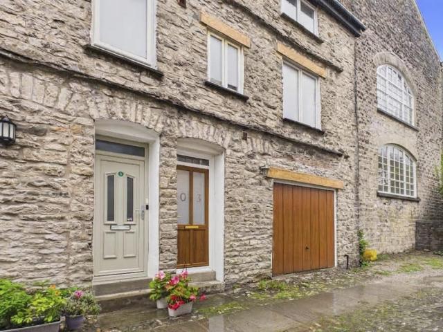 3 bedroom townhouse for sale