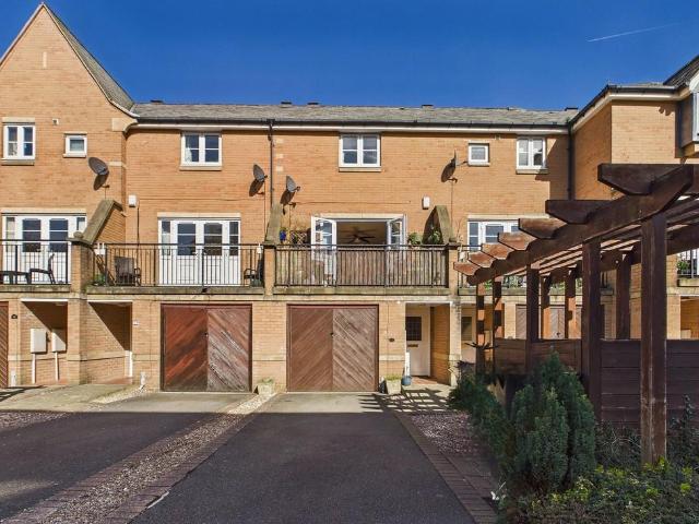 3 bedroom townhouse for sale