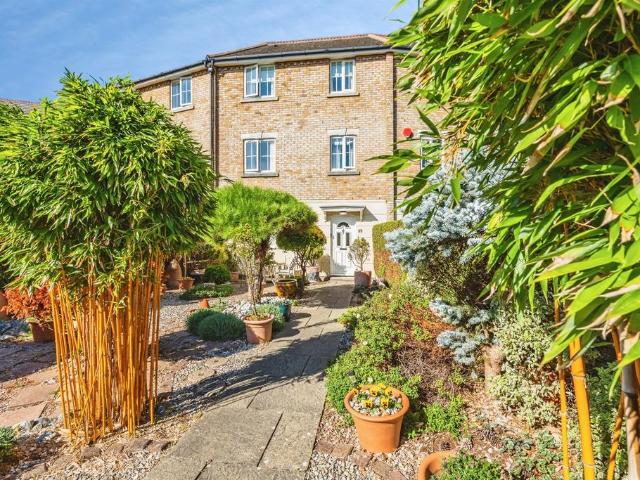 3 bedroom townhouse for sale