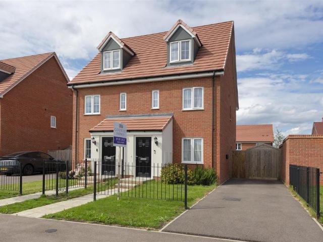 3 bedroom semi detached house for sale