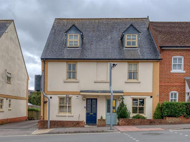 3 bedroom townhouse for sale