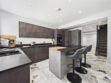 3 bedroom townhouse for sale