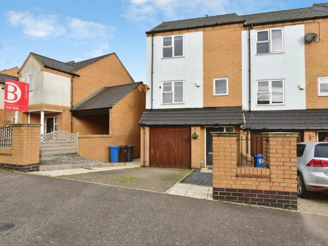 3 bedroom townhouse for sale