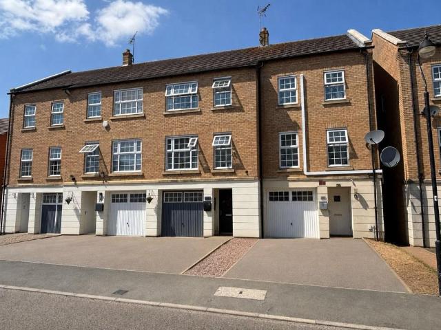 3 bedroom townhouse for sale