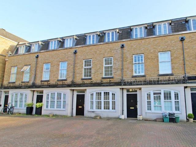 3 bedroom townhouse for sale