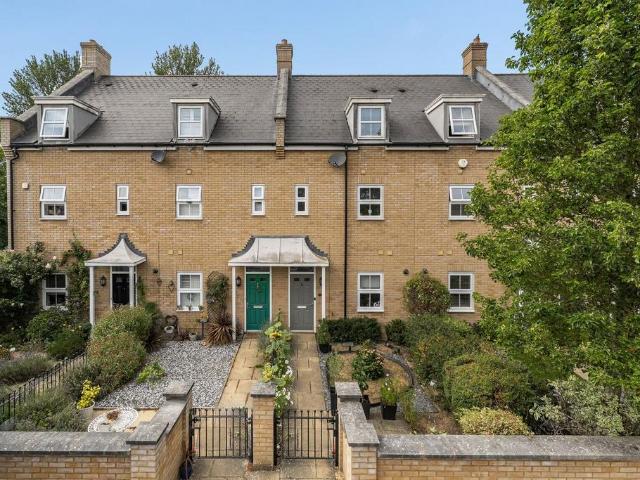3 bedroom townhouse for sale