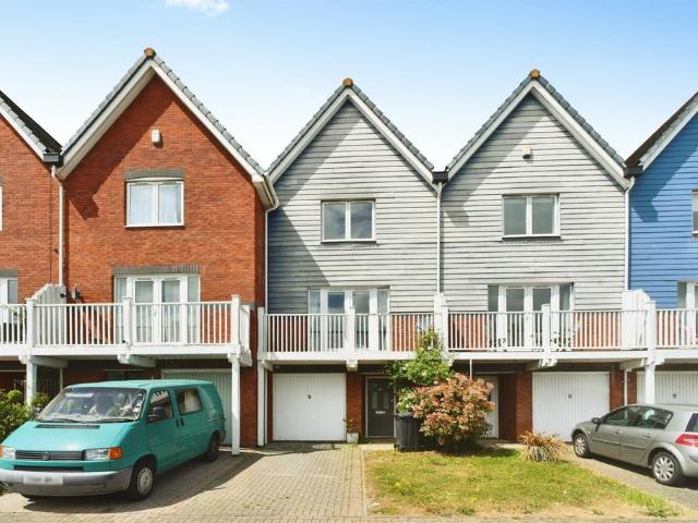 3 bedroom townhouse for sale