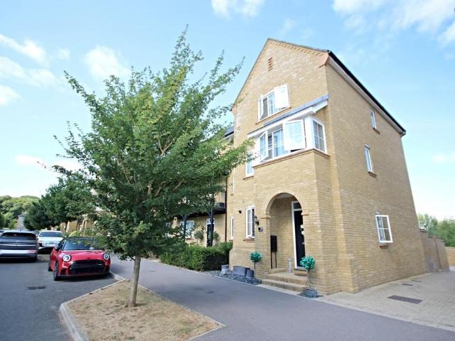 3 bedroom townhouse for sale