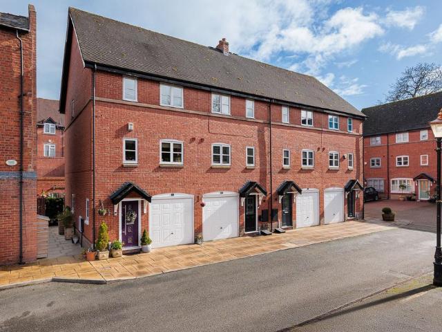 3 bedroom townhouse for sale
