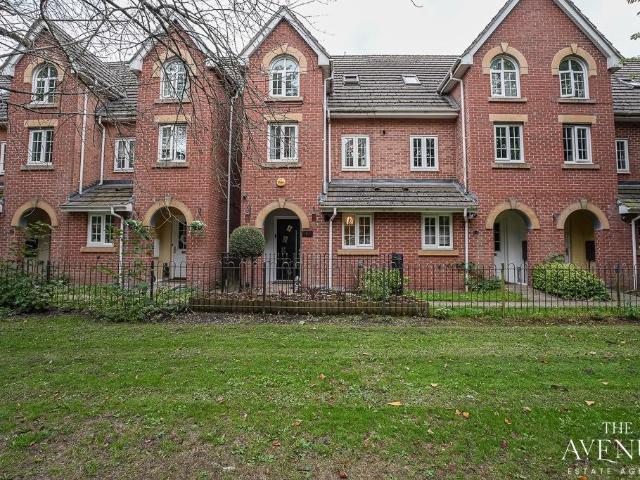 3 bedroom townhouse for sale