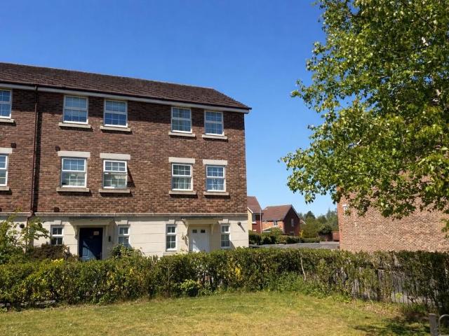 3 bedroom townhouse for sale