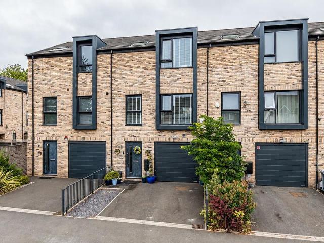 3 bedroom townhouse for sale