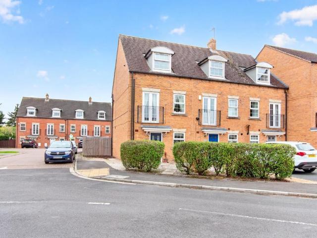 3 bedroom townhouse for sale