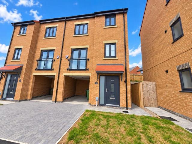 3 bedroom townhouse for sale