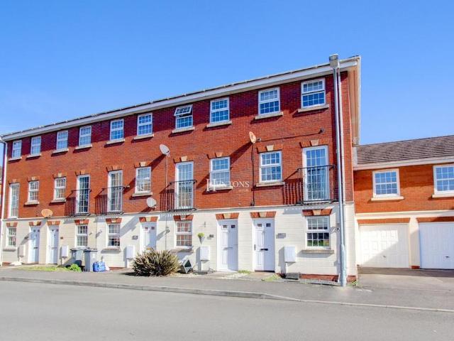3 bedroom townhouse for sale