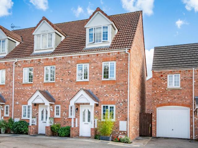 3 bedroom townhouse for sale
