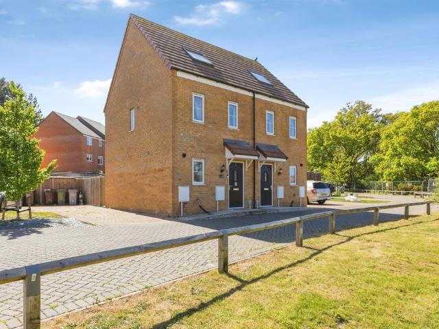 3 bedroom townhouse for sale