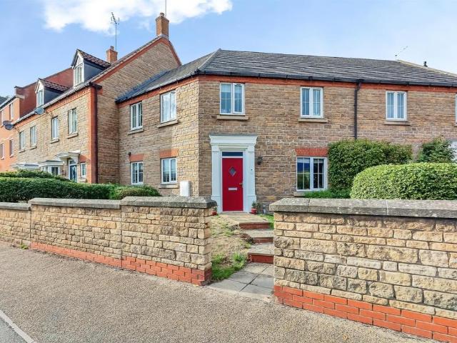 3 bedroom townhouse for sale